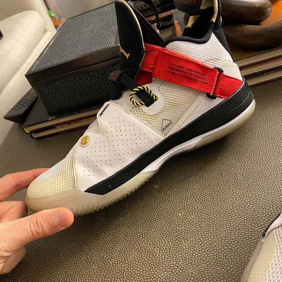 Jordan sneakers - Picture 3 of 15